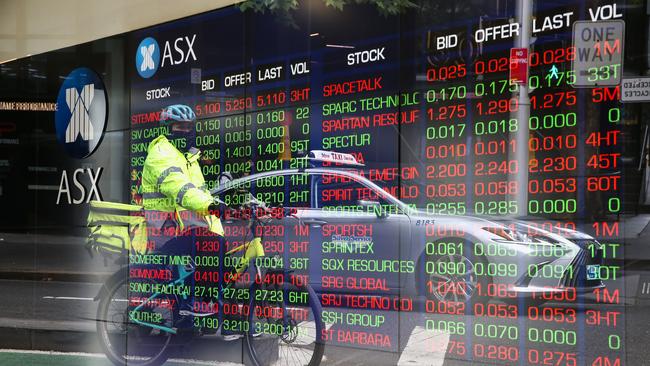 Futures markets are pointing to an early fall of 0.8 per cent or 64 points at the start of trade on the ASX on Monday. Picture: NewsWire / Gaye Gerard