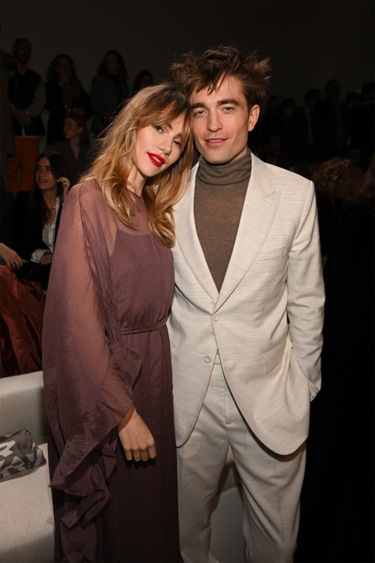 <p>Suki Waterhouse and Robert Pattinson</p>