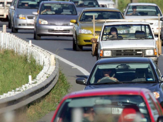 31 Jan 2007 Traffic on the Ipswich Motorway between Gailes and Goodna outbound. picNathan/Richter roads qld cars jam congestion