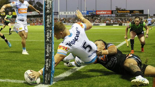 Tamworth was treated to a special fixture. (AAP Image/Darren Pateman) 