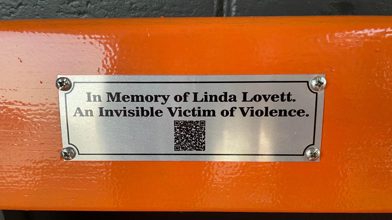 Linda Lovett memorial bench at Elizabeth Park Rose Gardens, Maryborough.