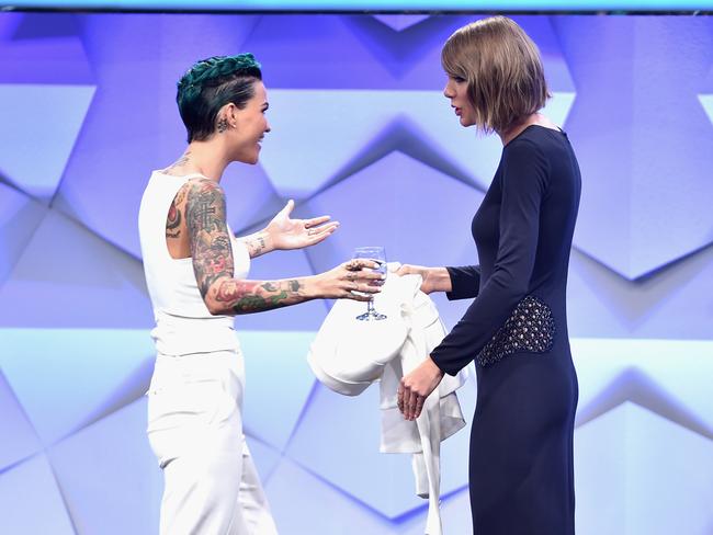 Support ... Rose had no idea Swift would be the one to introduce her. Picture: Alberto E. Rodriguez/Getty Images for GLAAD