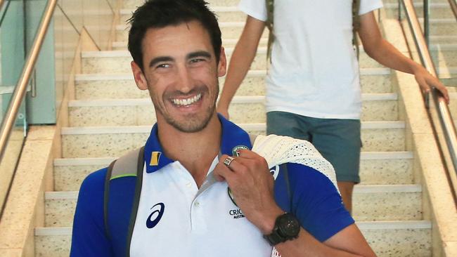 Mitchell Starc arrives at Sydney for the third Test against Pakistan. Picture: Mark Evans