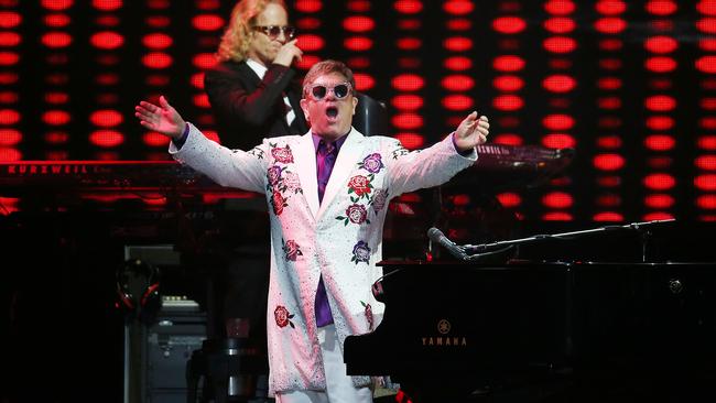 Elton John tribute concert to benefit air museum - Turlock Journal