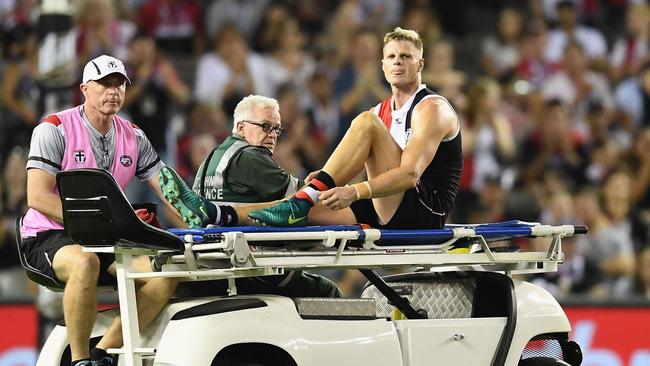 St Kilda’s Nick Riewoldt injured his knee against Melbourne.