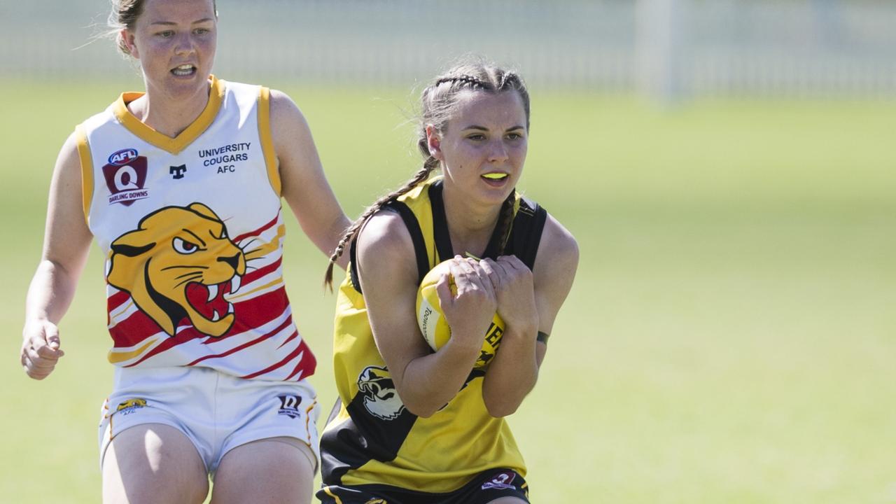 Lara Paget takes a mark for Toowoomba Tigers. Picture: Kevin Farmer