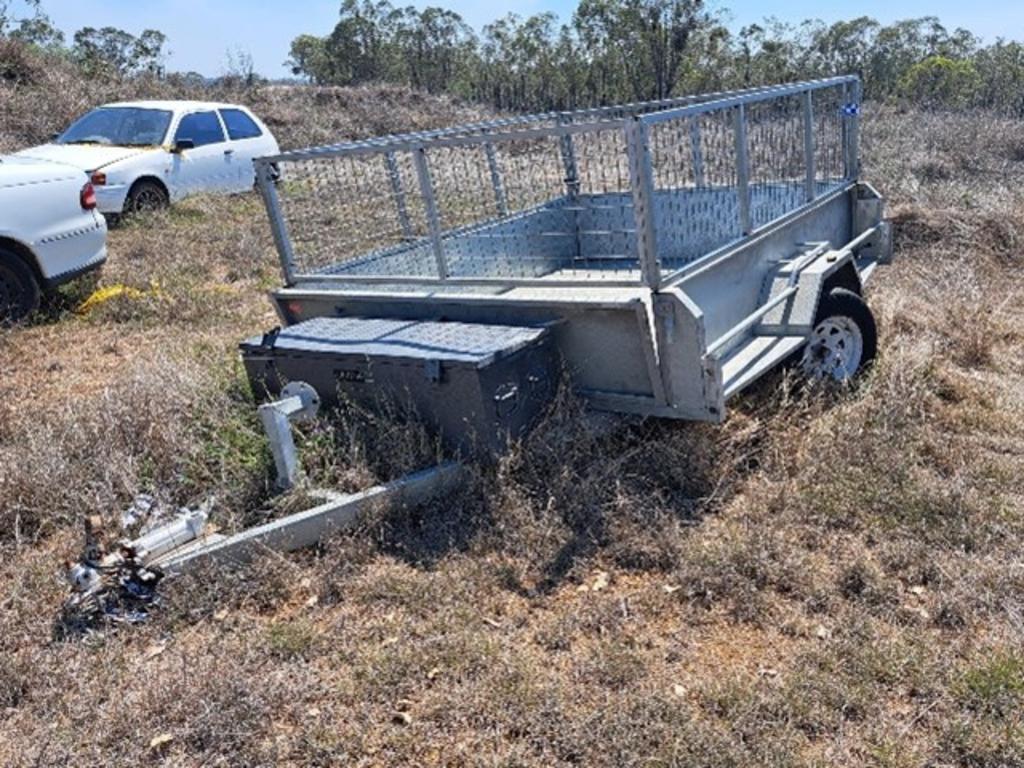 Unregistered, galvanised boxed caged trailer.