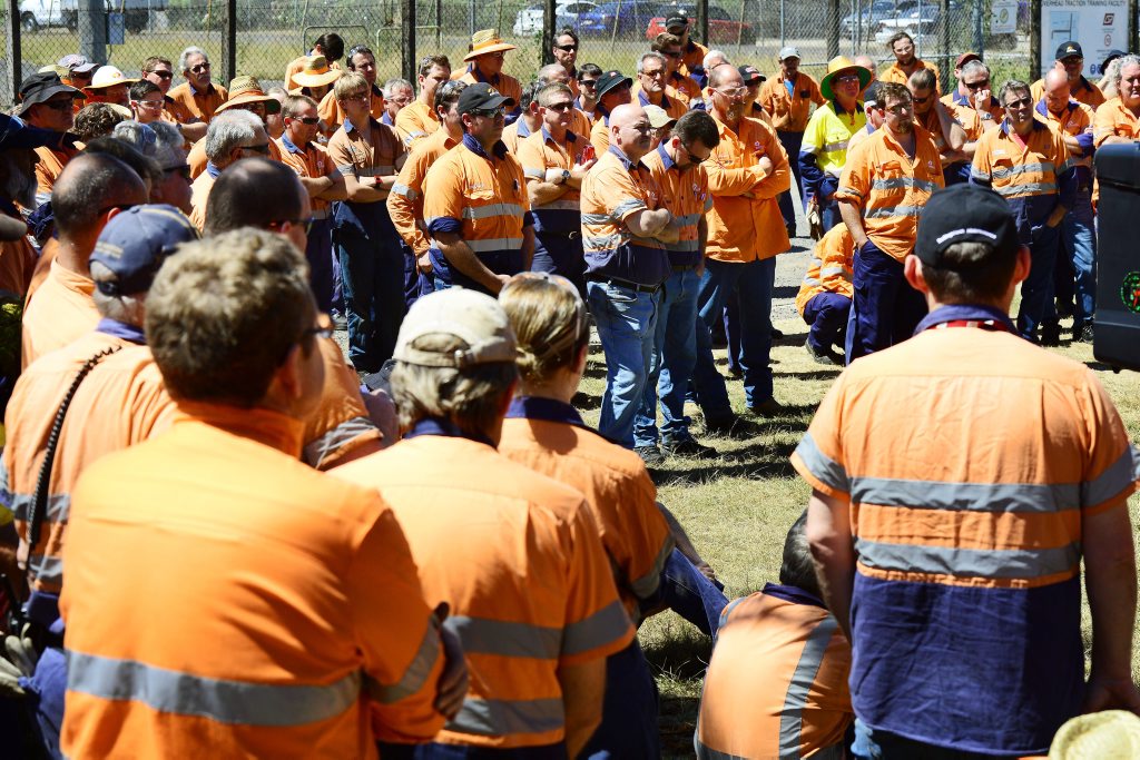 Aurizon tells workers to take payout or relocate to Rocky | The Courier ...