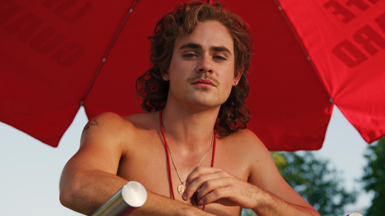 Stranger Things' Dacre Montgomery Actor Jokes About Auditioning in a  G-String