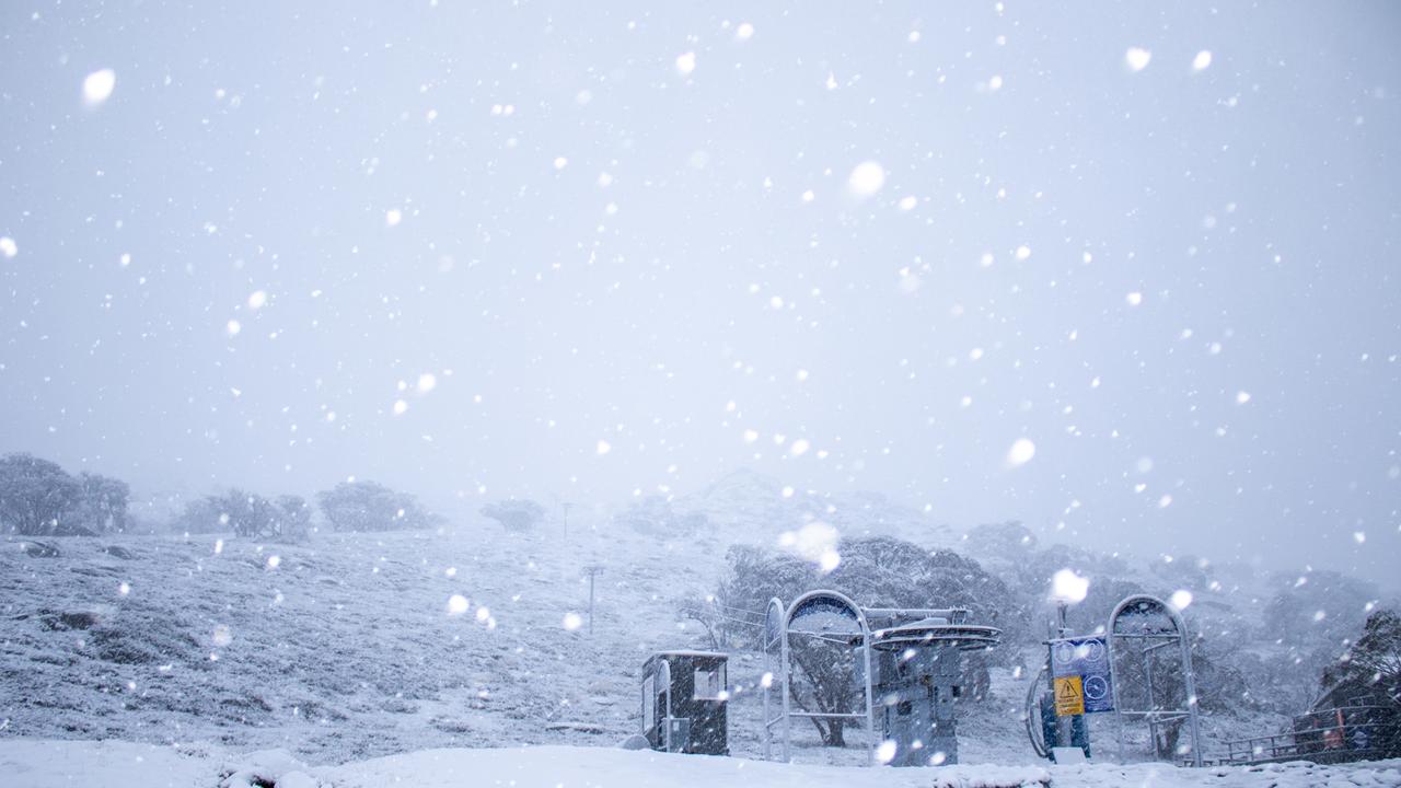 Fresh snow began falling over Perisher early this morning and is expected to continue over the coming days. Picture: Perisher