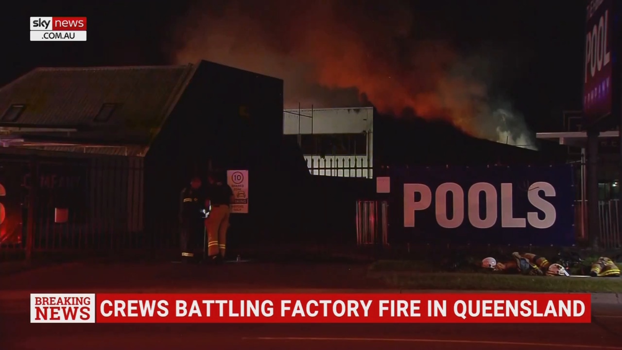 Slacks Creek Factory Fire Two Firefighters In Hospital One Critical Au — Australia 