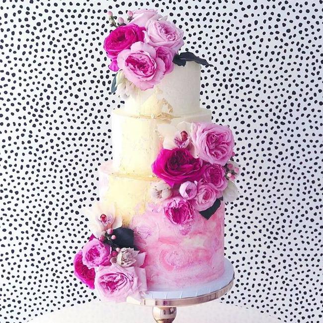 Pretty petal perfection on this beautiful cake from Petal + Peach