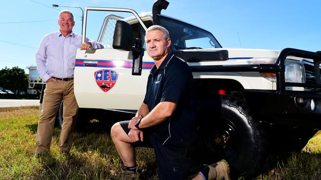 Australian Expedition Vehicles (AEV) managing director Mick McMillan with Scott Stewart MP, with a modified Land Cruiser.