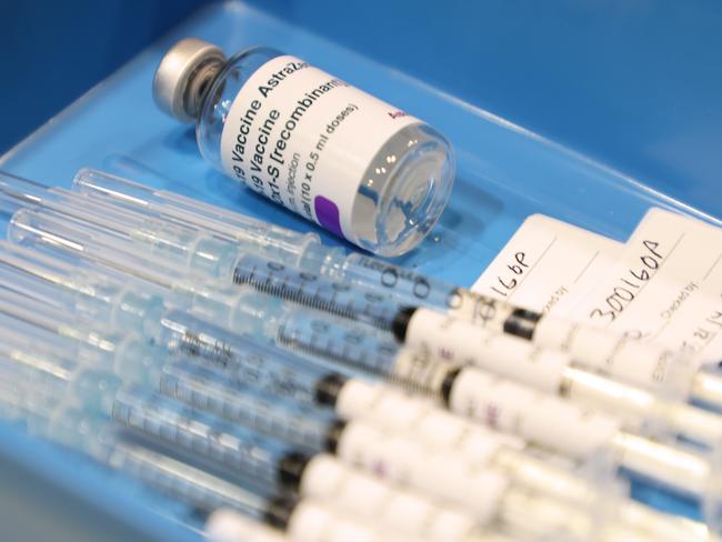 PERTH, AUSTRALIA - MAY 03: Drawn up syringes containing the  AstraZeneca COVID-19 vaccines and the empty vial are seen in a tray at the Claremont Showgrounds Covid-19 Vaccination Clinic on May 03, 2021 in Perth, Australia. People over 50 are now eligible to receive the AstraZeneca COVID-19 vaccine across Australia from today after the federal government brought forward the start of the 2a phase of Australia's vaccine rollout. (Photo by Paul Kane/Getty Images)