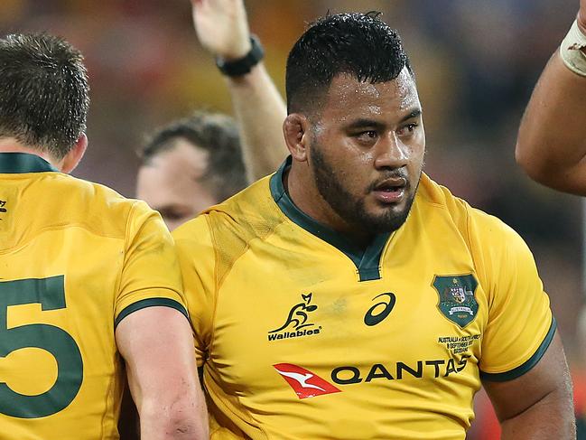 BRISBANE, AUSTRALIA - SEPTEMBER 08: Taniela Tupou of the Wallabies (middle) looks on during The Rugby Championship match between the Australian Wallabies and the South Africa Springboks at Suncorp Stadium on September 8, 2018 in Brisbane, Australia. (Photo by Jono Searle/Getty Images)