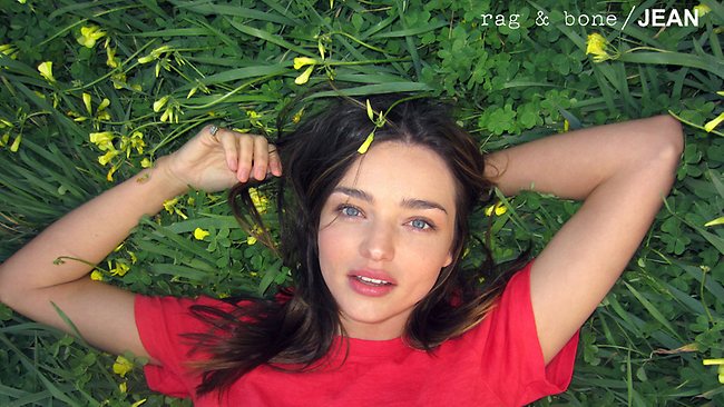 Celebrity News on X: Miranda Kerr poses for a photocall at the