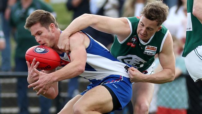 Jackson Barling holds on to the mark for West Preston-Lakeside. Picture: George Sal