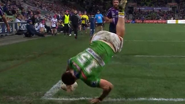 James Schiller scored a spectacular try. Photo: Fox Sports.