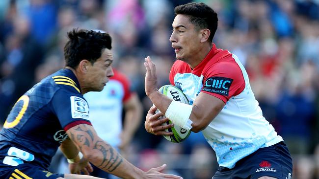 QUEENSTOWN, NEW ZEALAND - FEBRUARY 02:  Lalakai Foketi of the Waratahs runs the ball during the Super Rugby pre-season match between the Highlanders and the Waratahs on February 2, 2018 in Queenstown, New Zealand.  (Photo by Dianne Manson/Getty Images)