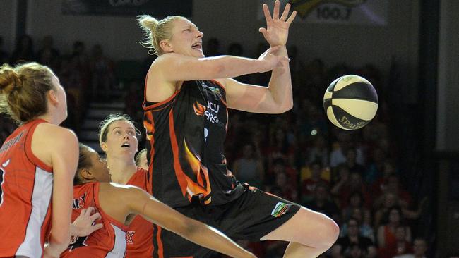 Game two of WNBL grand final series between Townsville Fire and Perth Lynx at Townsville RSL Stadium. Suzy Batkovic