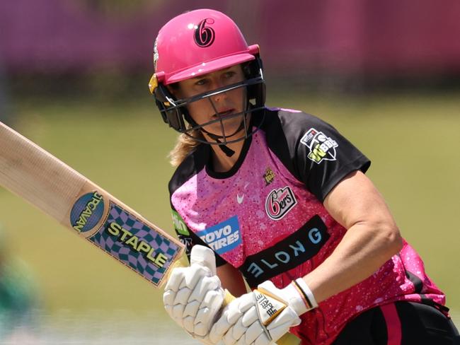 MELBOURNE, AUSTRALIA - NOVEMBER 08: Ellyse Perry of the Sydney Sixers bats during the WBBL match between Melbourne Stars and Sydney Sixers at CitiPower Centre on November 08, 2024, in Melbourne, Australia. (Photo by Robert Cianflone/Getty Images)