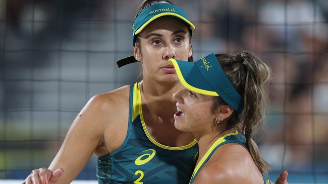 PARIS, FRANCE - AUGUST 08: Taliqua Clancy and Mariafe Artacho del Solar of Team Australia react during the Women's Semifinal match against Ana Patricia Silva Ramos and Eduarda Santos Lisboa of Team Brazil on day thirteen of the Olympic Games Paris 2024 at Eiffel Tower Stadium on August 08, 2024 in Paris, France.  (Photo by Lars Baron/Getty Images)