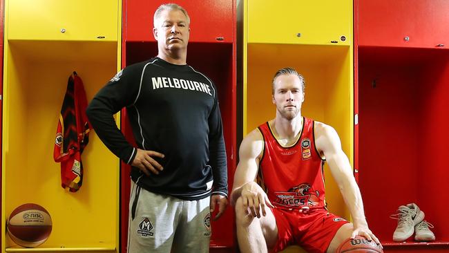 Melbourne Tigers Signed Jersey 2008 NBL