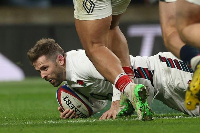 Key try: England's Elliot Daly goes over a minute from time as England beat France 26-25 in the Six Nations at Twickenham