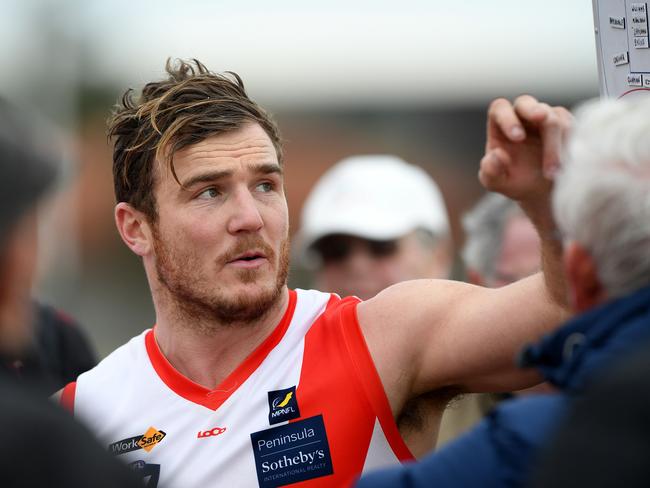 Sorrento playing-coach Luke Tapscott addresses his team. He’s re-signed with the Sharks. Picture: Andy Brownbill