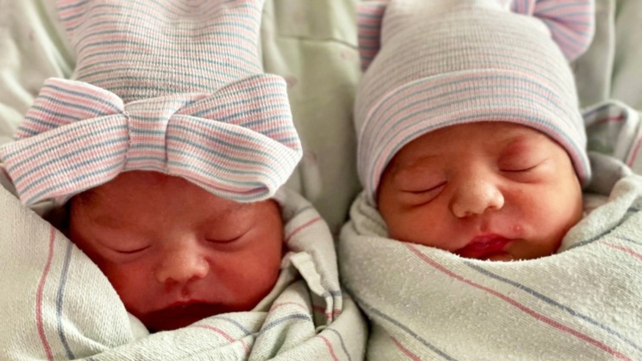 Alfredo Antonio Trujillo (R) was born at 11:45 p.m. on Saturday night and his sister, Aylin Yolanda Trujillo (L), was born at midnight. (Source: Natividad Medical Centre)