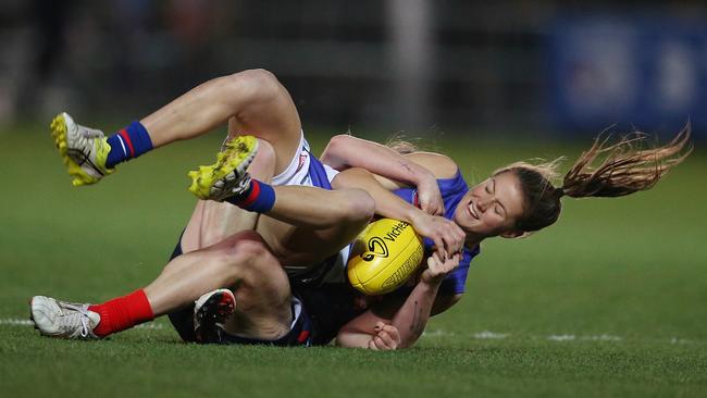 Swanson tackles Nicola Barr during last year’s women’s All Star match. Pic: Michael Klein