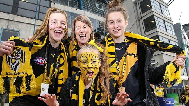 Jan Thorneycroft with her grandchildren Ava, 9, Jazmine, 13, and Maddi, 13. Picture: Ian Currie