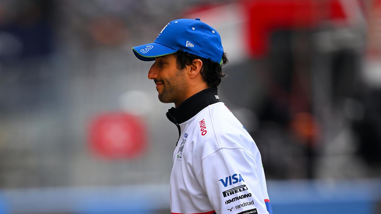 Daniel Ricciardo perd une journée d’essais au profit du pilote de réserve, Logan Sargeant plante le dernier châssis Williams, améliorations Mercedes, stratégie