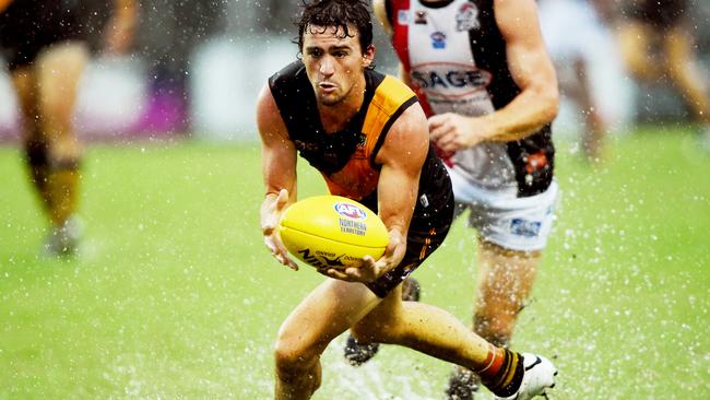 Nightcliff beat Southern District in wet and wild NTFL semi-final | NT News