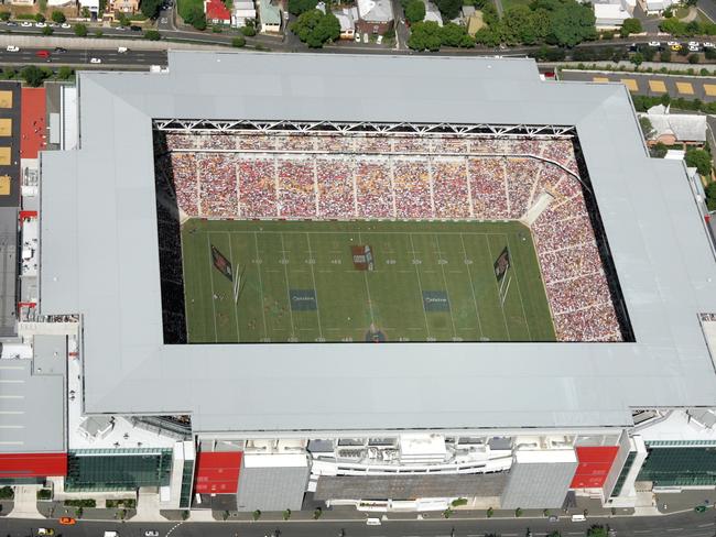 Rugby League - Brisbane Broncos vs North Queensland Cowboys match at Suncorp Stadium. Aerial view of match showing stadium.