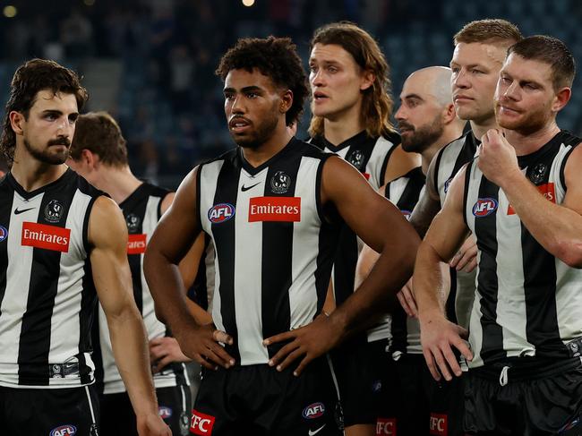 Magpies coach hits own team with stinging sledge