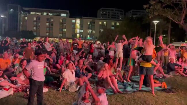 Darwin fans celebrate epic Sam Kerr goal