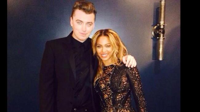 Behind The Scenes 2014 MTV VMAs... Sam Smith pictured with Beyonce posts, 