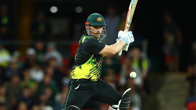 The winner of the gripping new ball clash between Boult and Finch at the SCG could be game-defining.