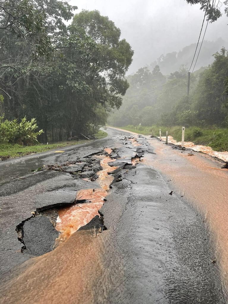 Cyclone Jasper flooding: Upper Stanton Rd at Smithfield. Picture: Damian Fini