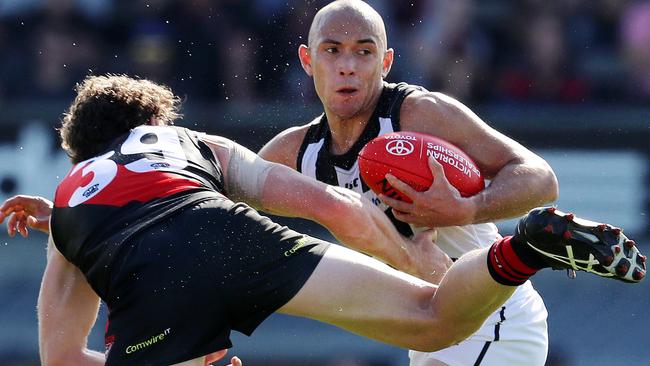 Alex Woodward in action for Collingwood the week before he ruptured his ACL for a fourth time. Picture: Michael Klein