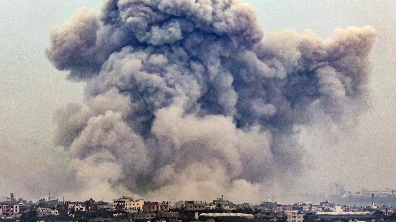 Smoke billows over Khan Yunis from Rafah in the southern Gaza strip during Israeli bombardment on January 2, 2024 amid the ongoing conflict between Israel and the Palestinian militant group Hamas. (Photo by AFP)