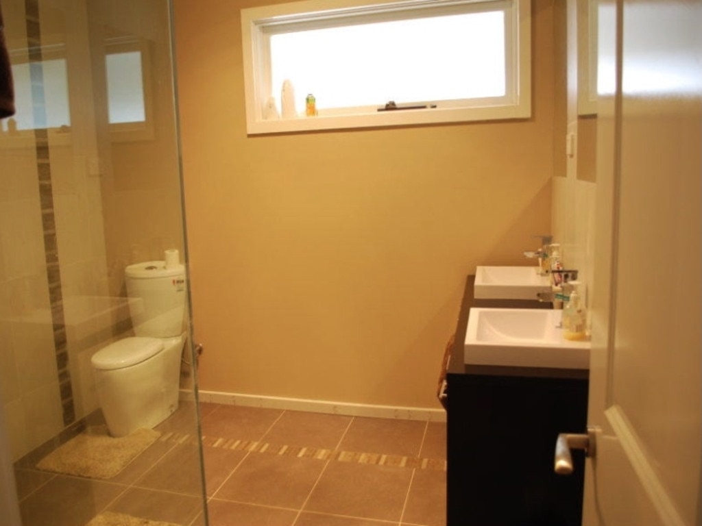 Inside the bathroom when the Morelle’s purchased the home in 2009 …