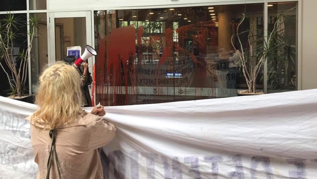 Protesters outside UQ during a visit from Prime Minister Scott Morrison. Picture: Facebook/ Refugee Solidarity Meanjin