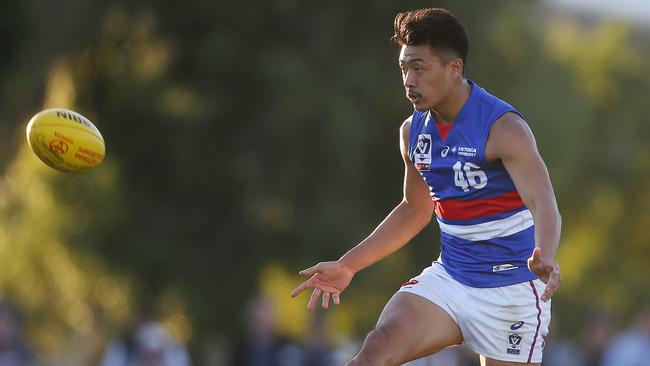 Lin Jong makes his return to football with Footscray. Picture: Michael Klein