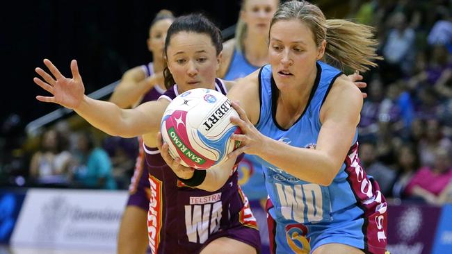 Steel's Wendy Frew in action against the Firebirds Caitlyn Nevins in round one.