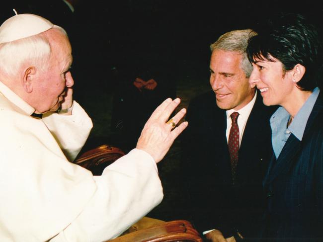 ONE TIME WEB USE FOR NEWS.COM.AU STORY ONLY - FEES APPLY *** CONTACT MEGA FOR ANY OTHER USE**** PREMIUM EXCLUSIVE ** NO TV ** Ghislaine Maxwell and Jeffrey Epstein with Pope John Paul II in these unseen pictures from 2003. 19 Nov 2021 Pictured: Ghislaine Maxwell and Jeffrey Epstein with Pope John Paul II - 2003 - unseen pictures - Exclusive hold for print, check with News picture desk before using, , NO BYLINE. Photo credit: News Licensing / MEGA TheMegaAgency.com +1 888 505 6342 (Mega Agency TagID: MEGA807284_001.jpg) [Photo via Mega Agency]