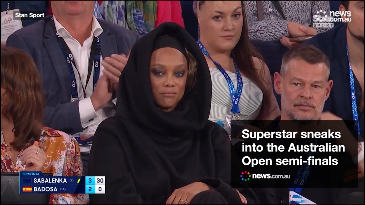 Superstar sneaks into the Australian Open semi-finals