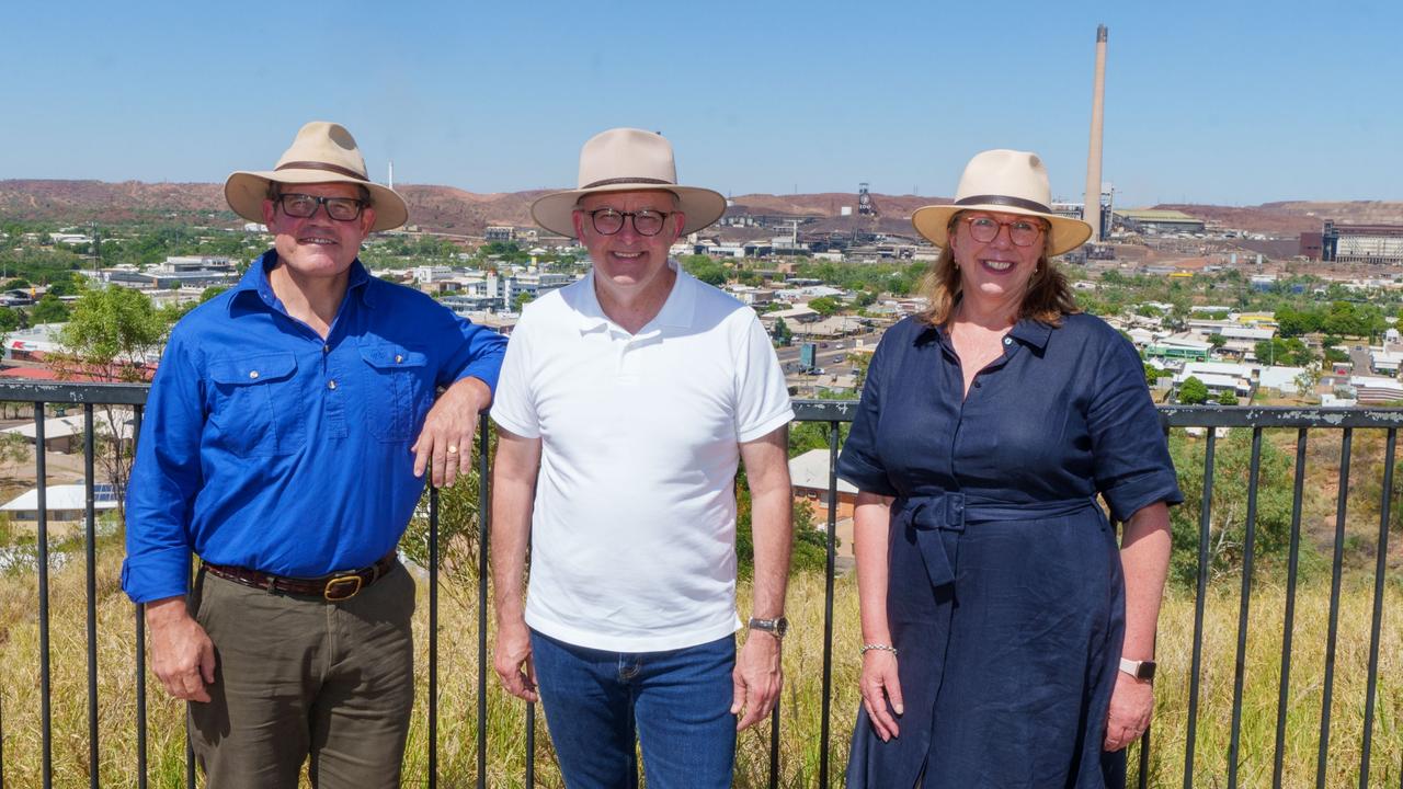 Prime Minister Anthony Albanese (centre) with Solomon MP Luke Gosling (left) and Minister Catherine King (right) at the Mount Isa lookout on Wednesday. Picture: Prime Minister’s Office