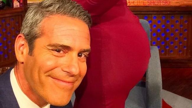14082014_kim_kardashian_andy_cohen